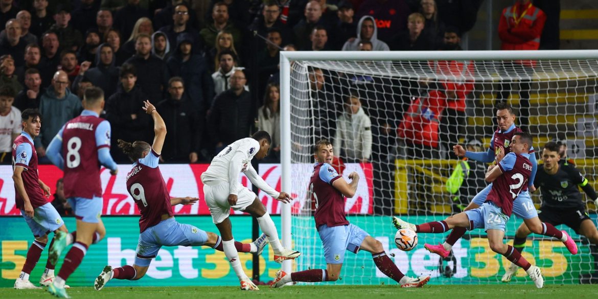 Man United: £300k-p/w star had fewer touches than Onana v Burnley
