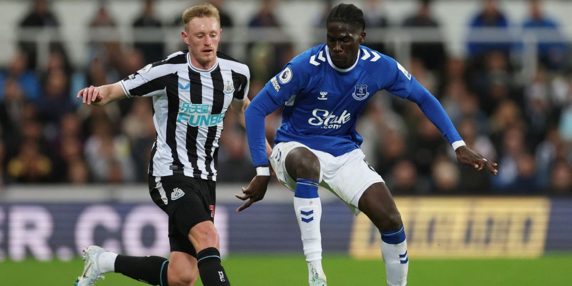 Arsenal In Agent Talks To Sign £100k-P/W Star