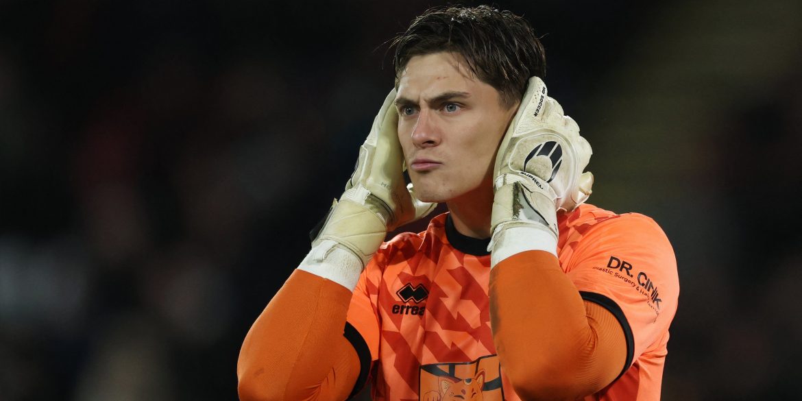 Fewer touches than Cooper: Sheffield Utd must drop flop who lost 67% duels